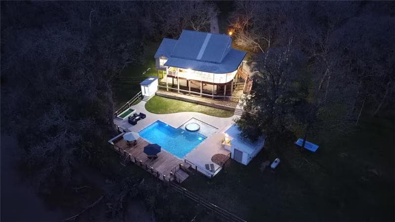 Still Waters Pool house